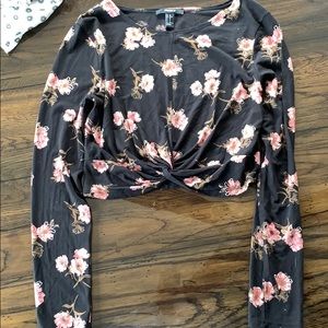 Long sleeve crop top